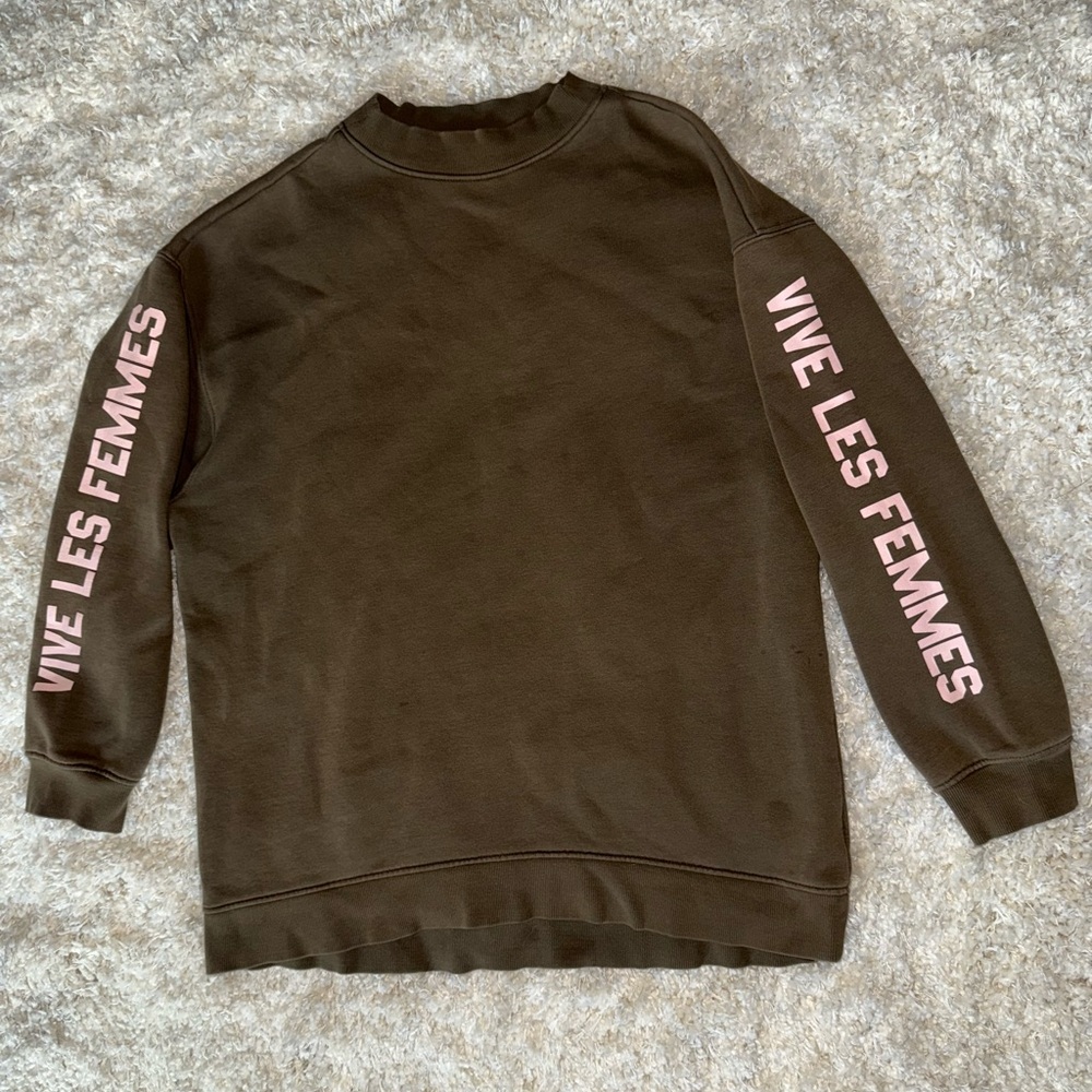 Womens Brown Green Long Sleeve Pullover French Words
